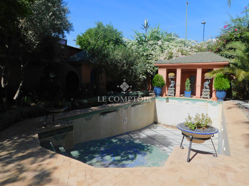 VILLA D’ARCHITECTE A VENDRE – ROUTE DE CASABLANCA – MARRAKECH