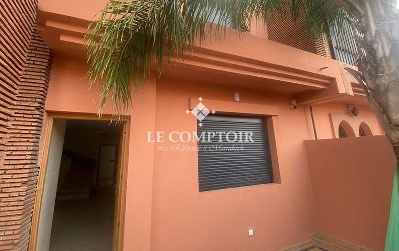 VILLA A QUELQUES MINUTES DE GUELIZ A VENDRE